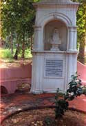 Могила Г. С. Олкотта. Адьяр, Мадрас, Южная Индия. Фото Венцислава Симеонова